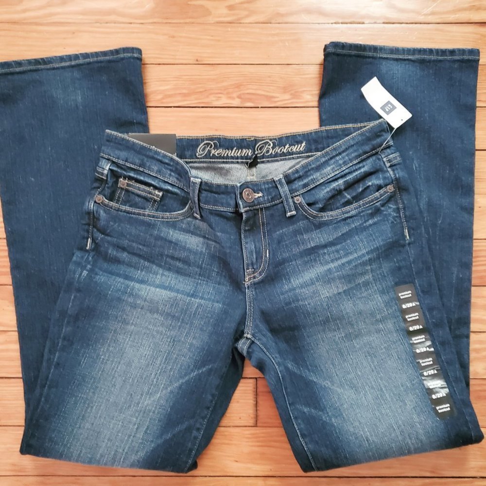 GAP Premium Boot Cut Jeans In True Blue Dark Wash Sz 8 / 29A NWT